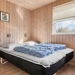 Nice Home In Lokken With Sauna * Løkken